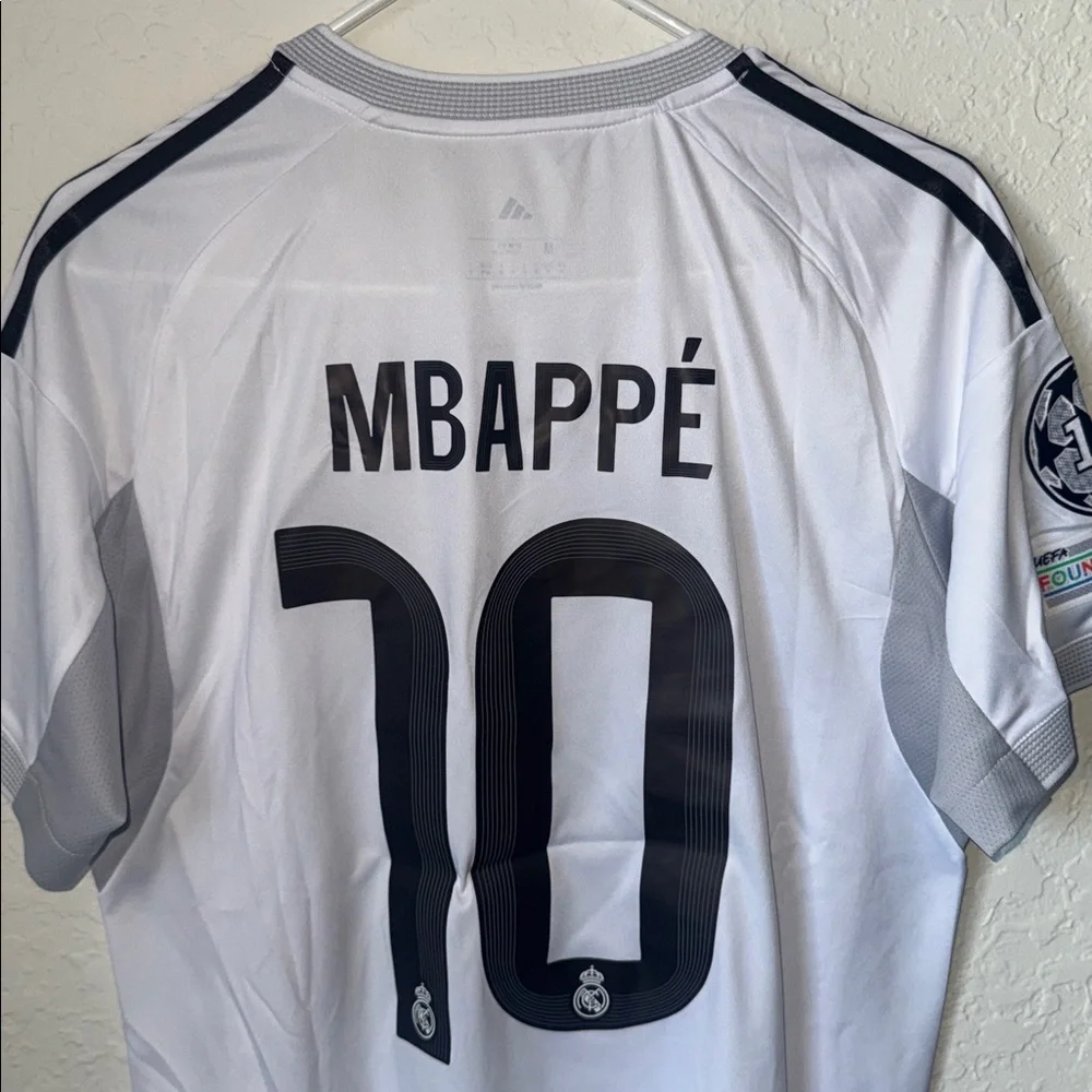 ✅NWT Men Adidas Real Madrid Mbappe Soccer Jersey